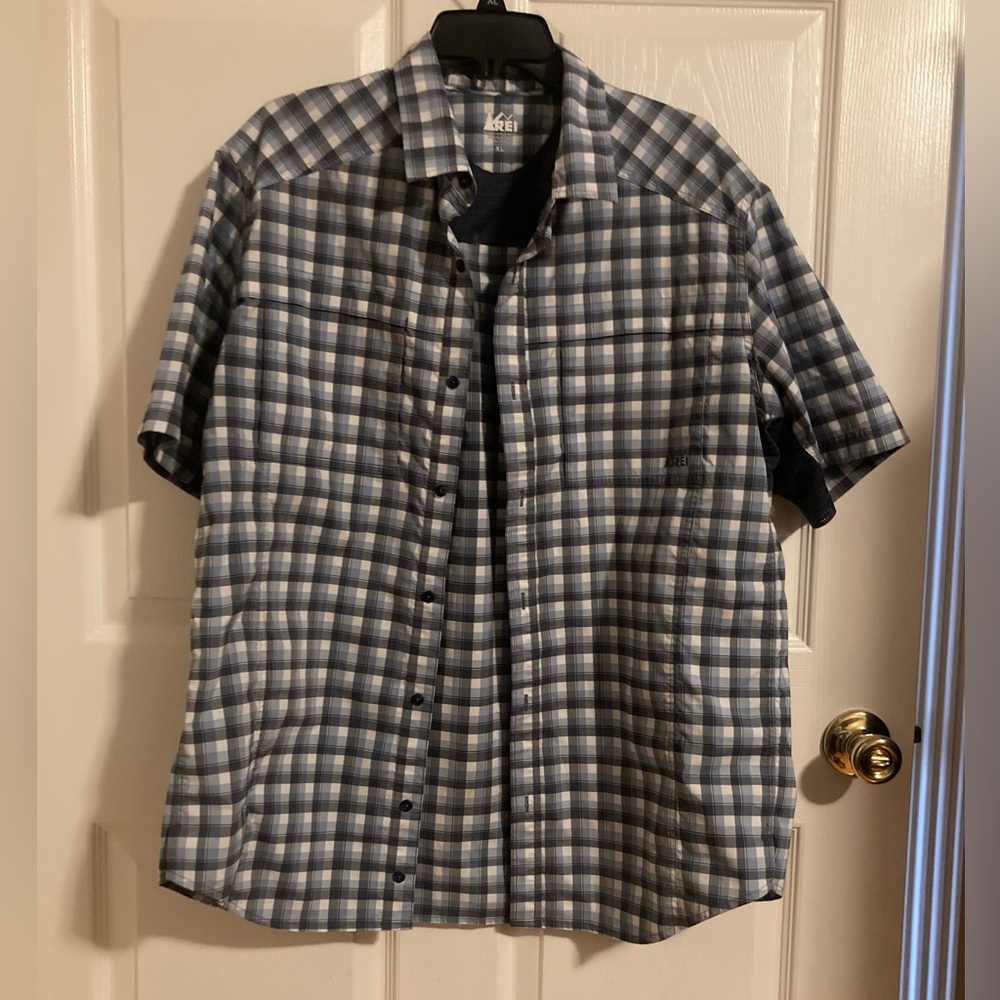 REI szXL Mens Shirt SAHARA Vented Underarm Short Sleeve Button Up HIKING H24